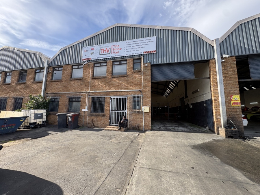 To Let Commercial Property for Rent in Montague Gardens Western Cape
